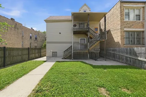 6735 South Eberhart Avenue Chicago IL 60637