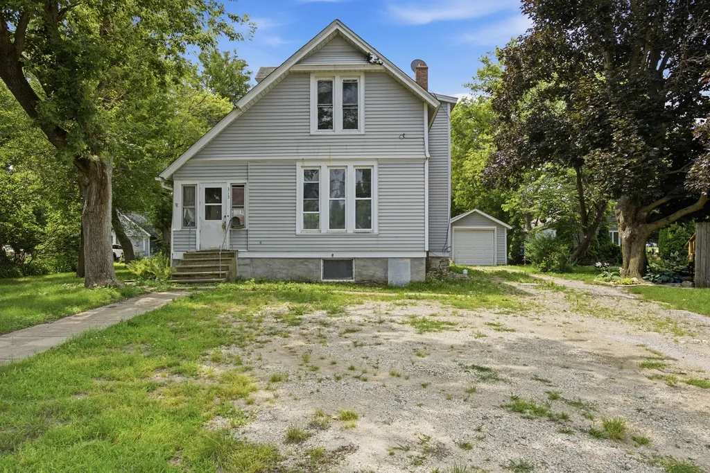 313 East Grant Highway Marengo IL 60152