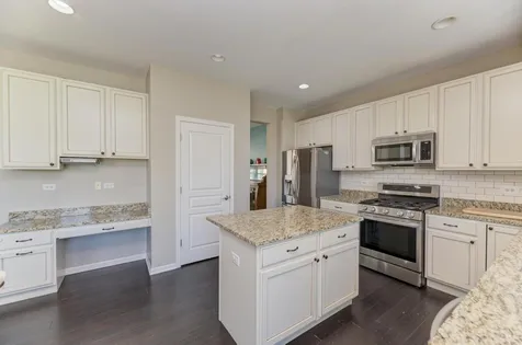 3507 Crestwood Lane Carpentersville IL 60110