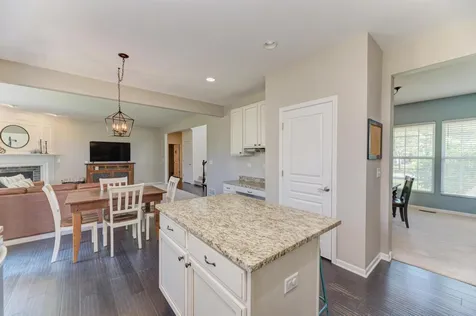 3507 Crestwood Lane Carpentersville IL 60110