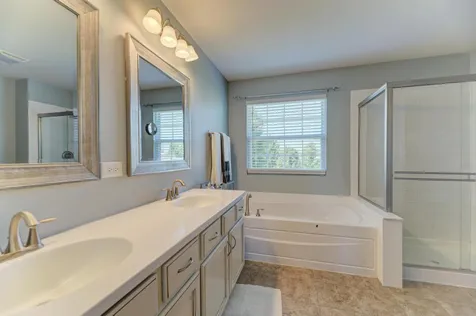 3507 Crestwood Lane Carpentersville IL 60110