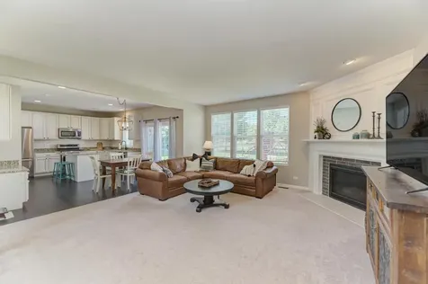 3507 Crestwood Lane Carpentersville IL 60110