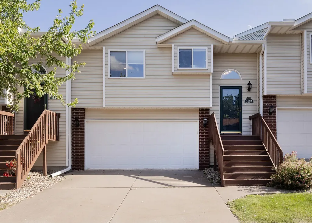 3657 Kennedy Drive East Moline IL 61244
