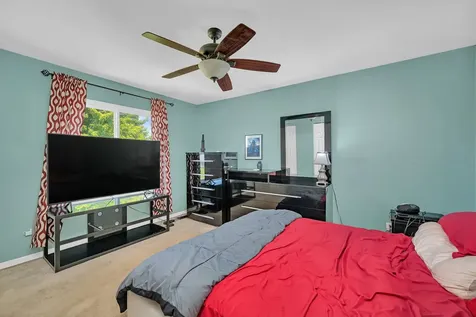 1004 Phelps Lane Shorewood IL 60404