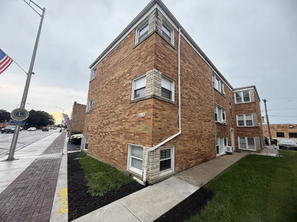 8038 Grand Avenue River Grove IL 60171