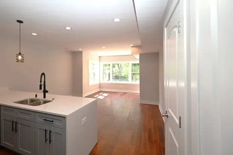 1630 West Thorndale Avenue Chicago IL 60660