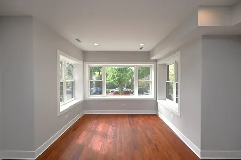 1630 West Thorndale Avenue Chicago IL 60660