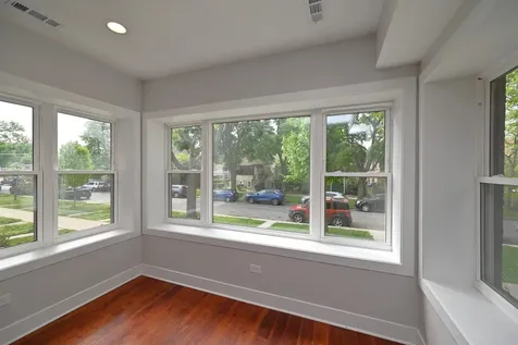 1630 West Thorndale Avenue Chicago IL 60660