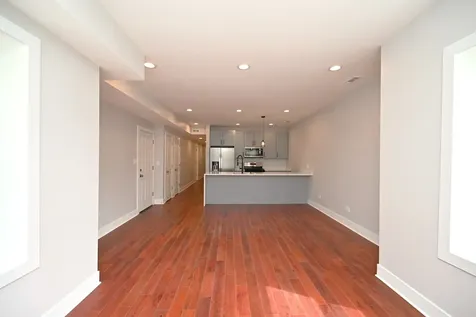 1630 West Thorndale Avenue Chicago IL 60660