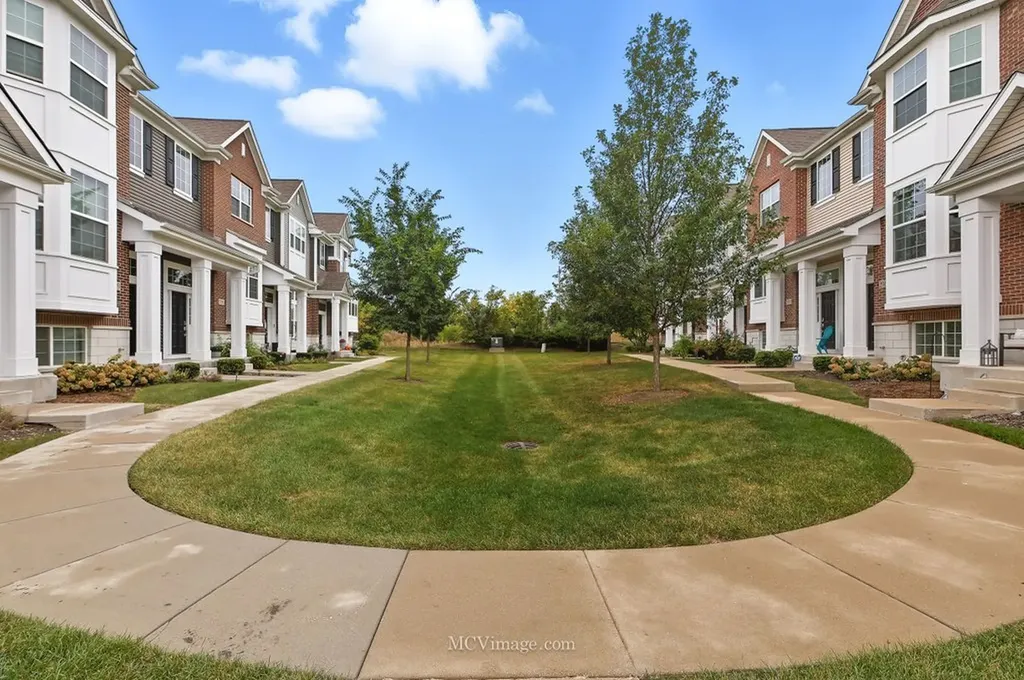 2967 Madison Drive Naperville IL 60564