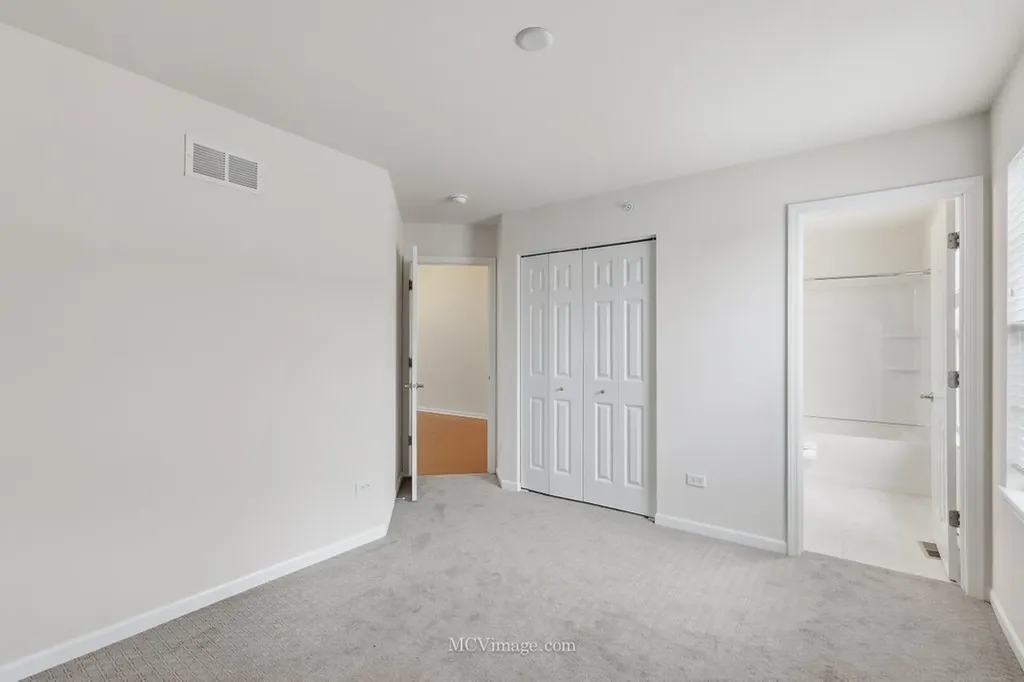 2967 Madison Drive Naperville IL 60564