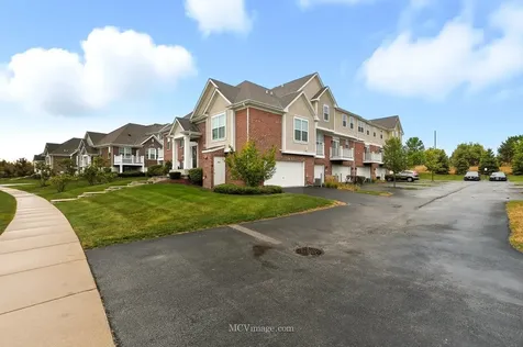2967 Madison Drive Naperville IL 60564