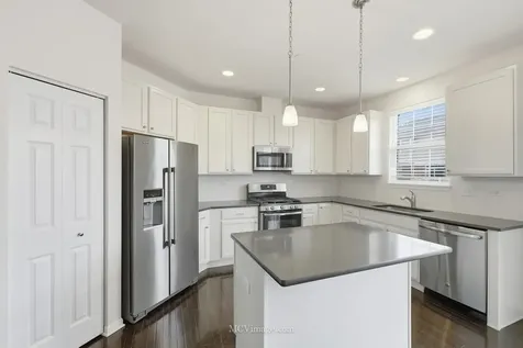 2967 Madison Drive Naperville IL 60564