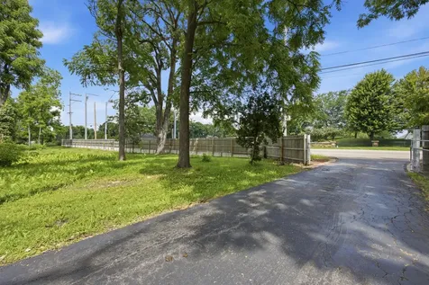 37W961 Bowes Road Elgin IL 60124