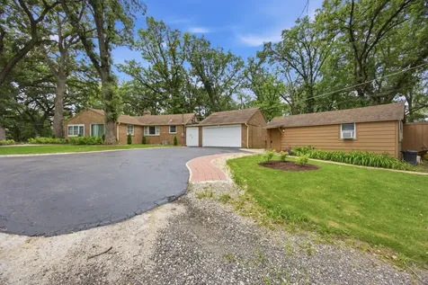 37W961 Bowes Road Elgin IL 60124