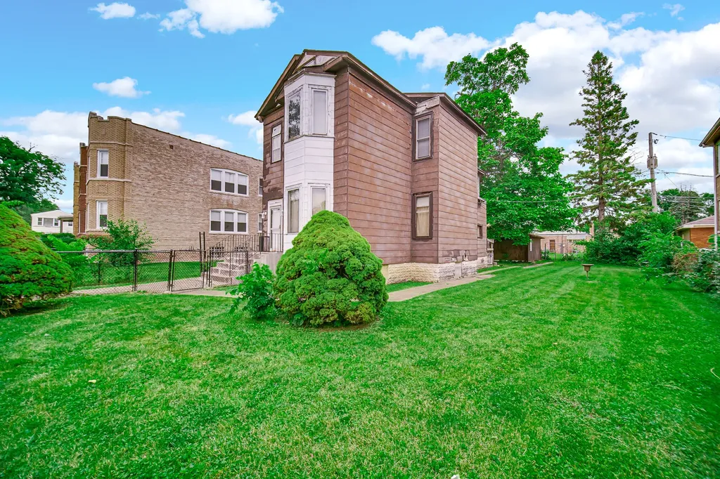 8917 South Hermitage Avenue Chicago IL 60620