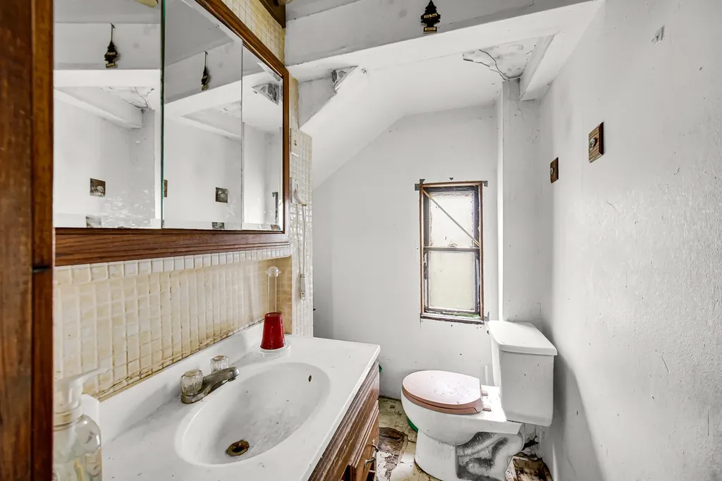 8917 South Hermitage Avenue Chicago IL 60620