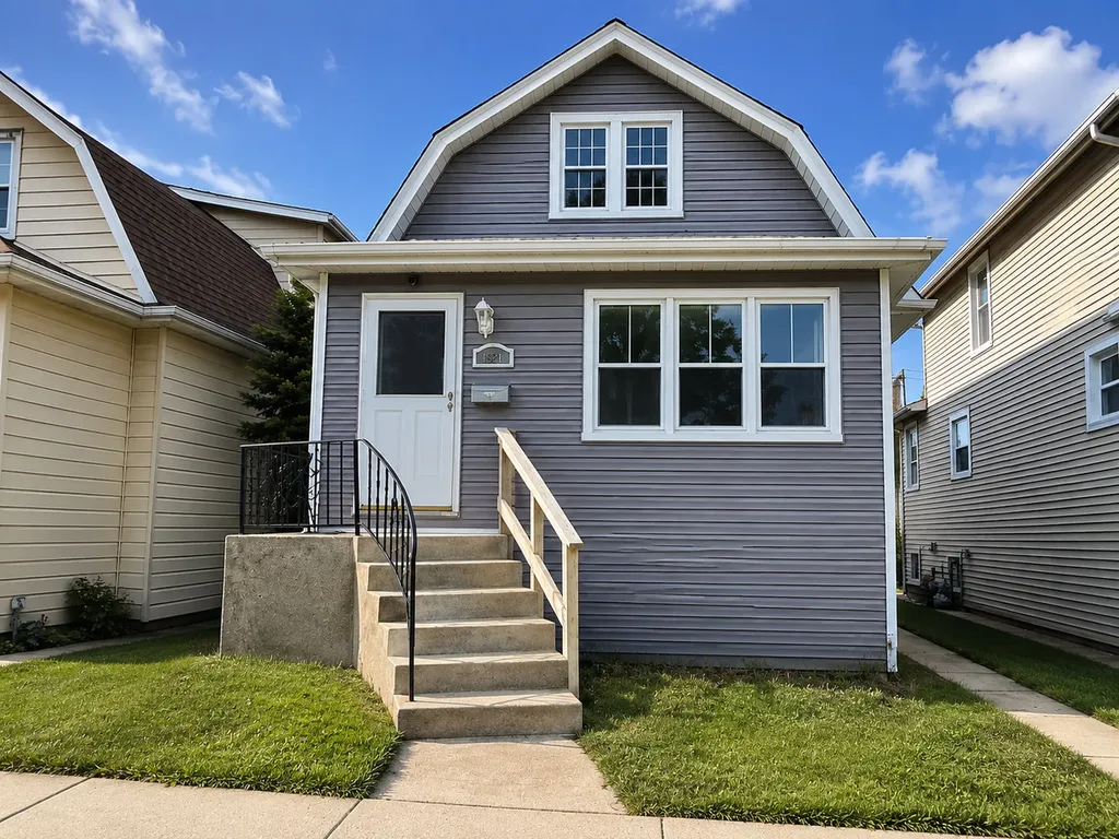 5630 West Cornelia Avenue Chicago IL 60634