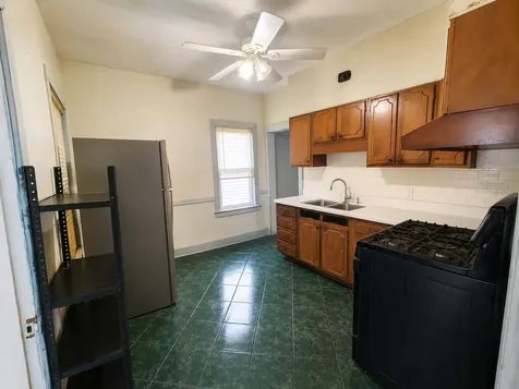 5630 West Cornelia Avenue Chicago IL 60634