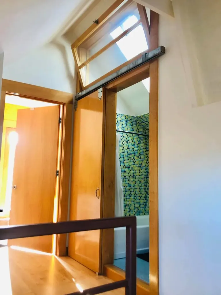 2061 North Leavitt Street Chicago IL 60647