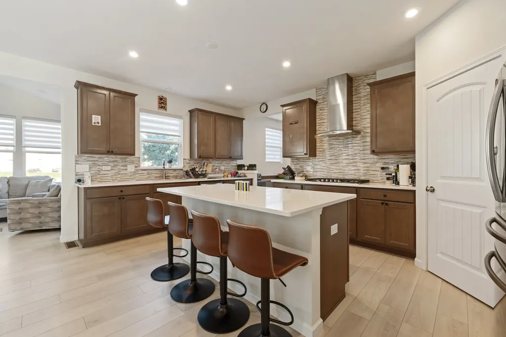 12921 Timber Wood Circle Plainfield IL 60585
