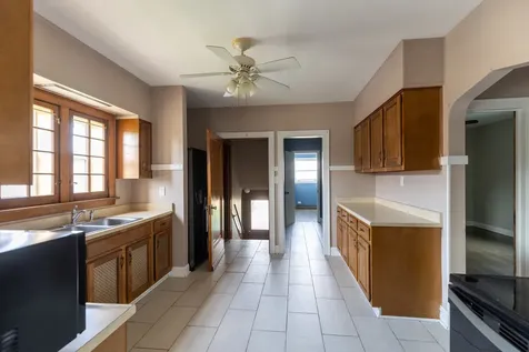 2246 Clinton Avenue Berwyn IL 60402