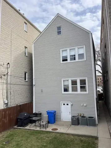 1340 North Cleaver Street Chicago IL 60642
