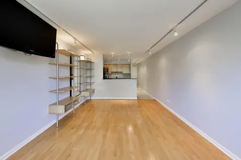 5854 North Kenmore Avenue Chicago IL 60660