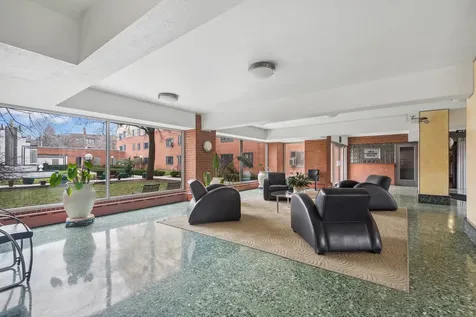 5056 North Marine Drive Chicago IL 60640