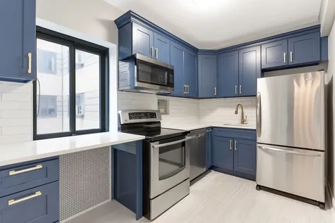 5056 North Marine Drive Chicago IL 60640