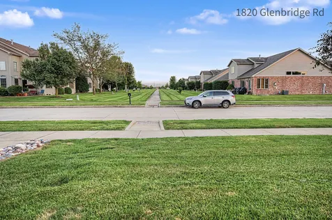 1820 Glenbridge Road Bloomington IL 61704