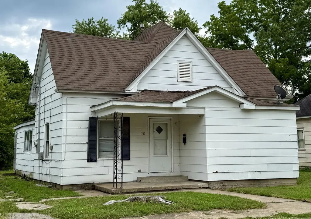 707 North Monroe Street Marion IL 62959