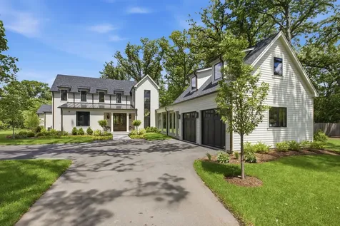 1360 West Everett Road Lake Forest IL 60045