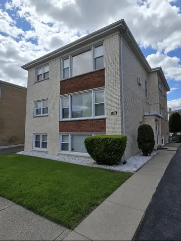 8157 Smith Lane River Grove IL 60171