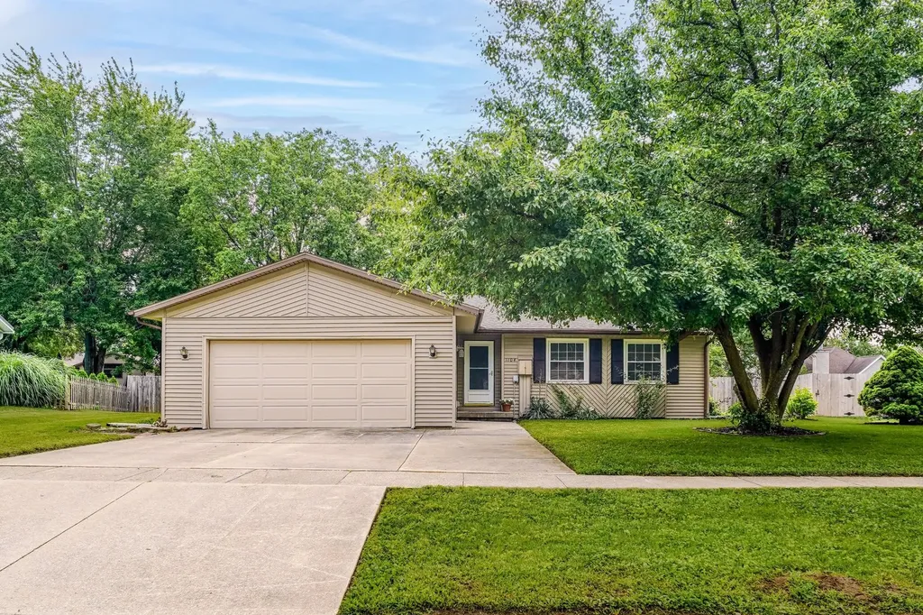 1104 South Marietta Drive Mahomet IL 61853