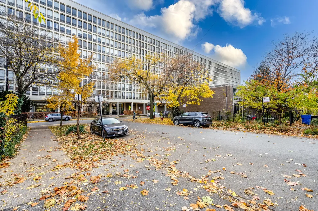 1401 East 55th Street Chicago IL 60615