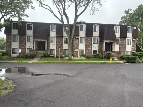 835 Waterview Circle Vernon Hills IL 60061