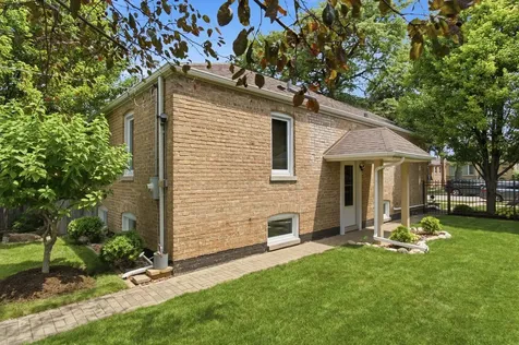 5422 South Sayre Avenue Chicago IL 60638