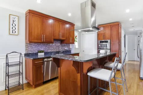 5422 South Sayre Avenue Chicago IL 60638