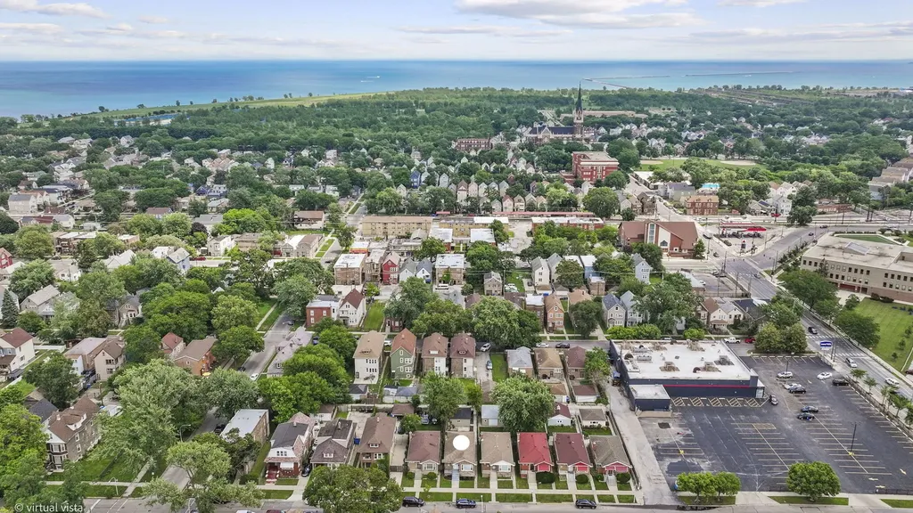 8219 South Muskegon Avenue Chicago IL 60617