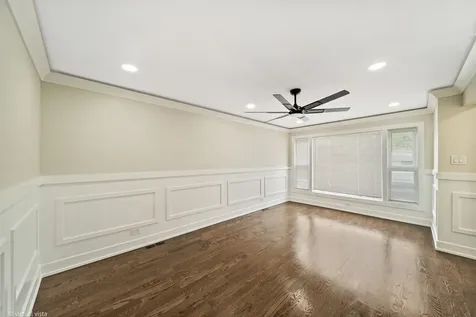 8219 South Muskegon Avenue Chicago IL 60617