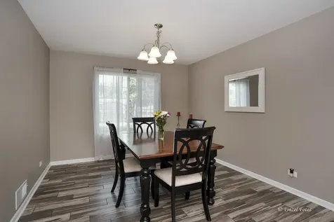 300 Briarwood Lane Algonquin IL 60102