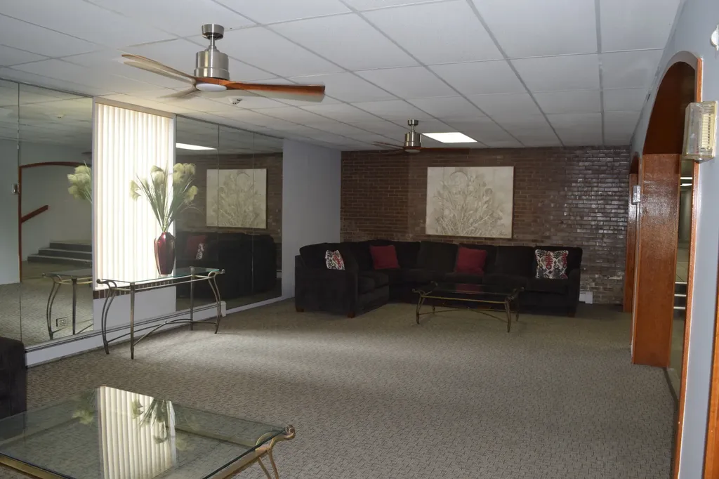 1301 South Finley Road Lombard IL 60148
