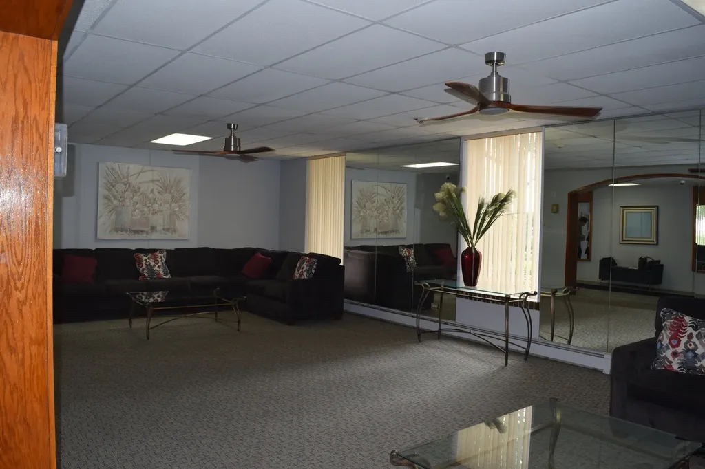 1301 South Finley Road Lombard IL 60148