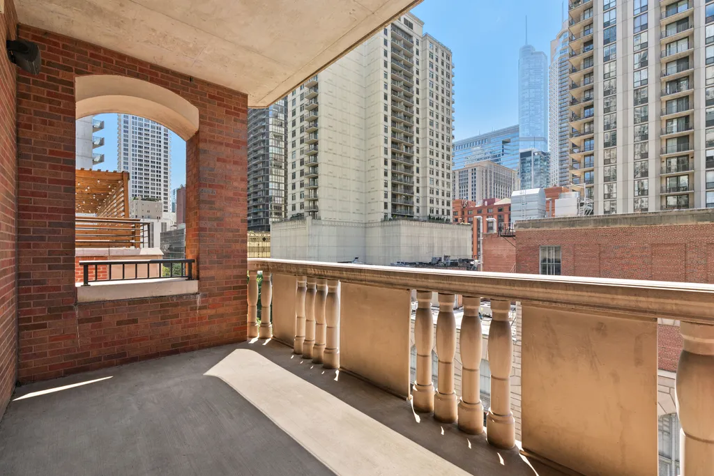 30 West Erie Street Chicago IL 60654