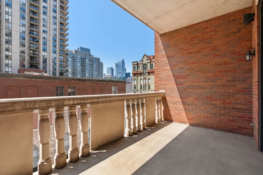 30 West Erie Street Chicago IL 60654