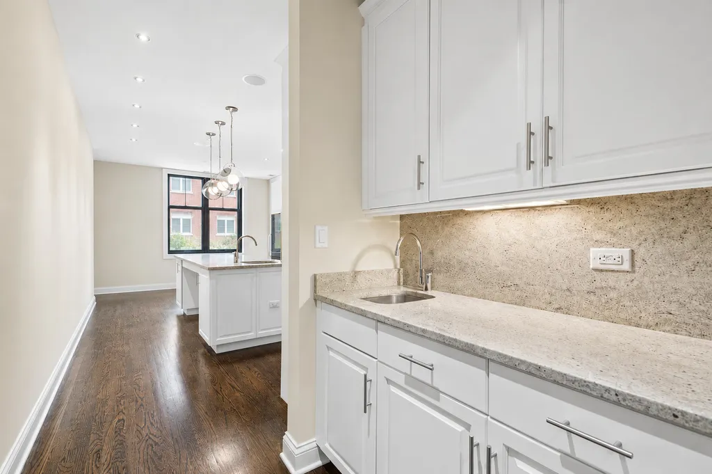 30 West Erie Street Chicago IL 60654