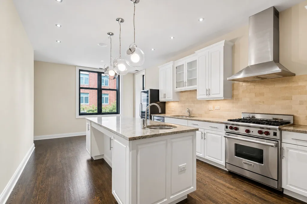 30 West Erie Street Chicago IL 60654