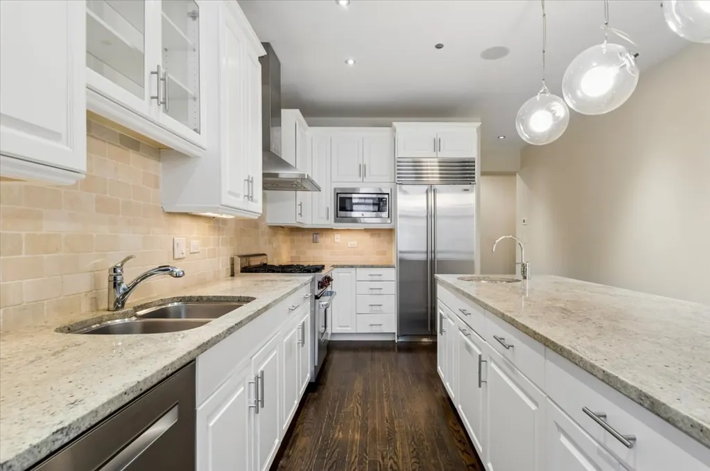 30 West Erie Street Chicago IL 60654