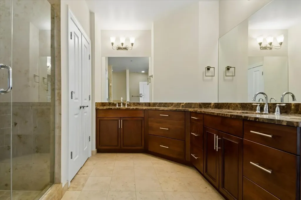30 West Erie Street Chicago IL 60654